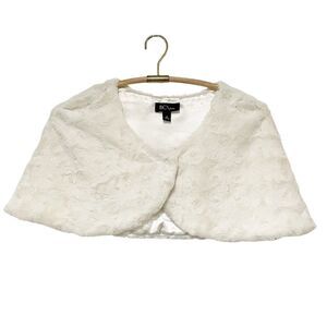 BCX White Faux Fur Shawl Snap Closure M Mobwife Classic Formal